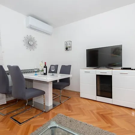 Apartment Sweet Paolo Zadar